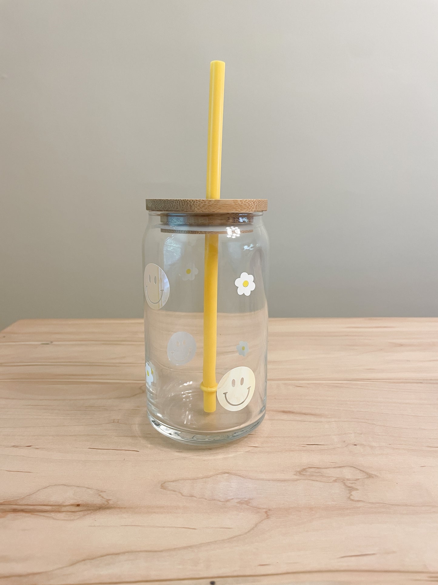 smiley + daisy glass tumbler