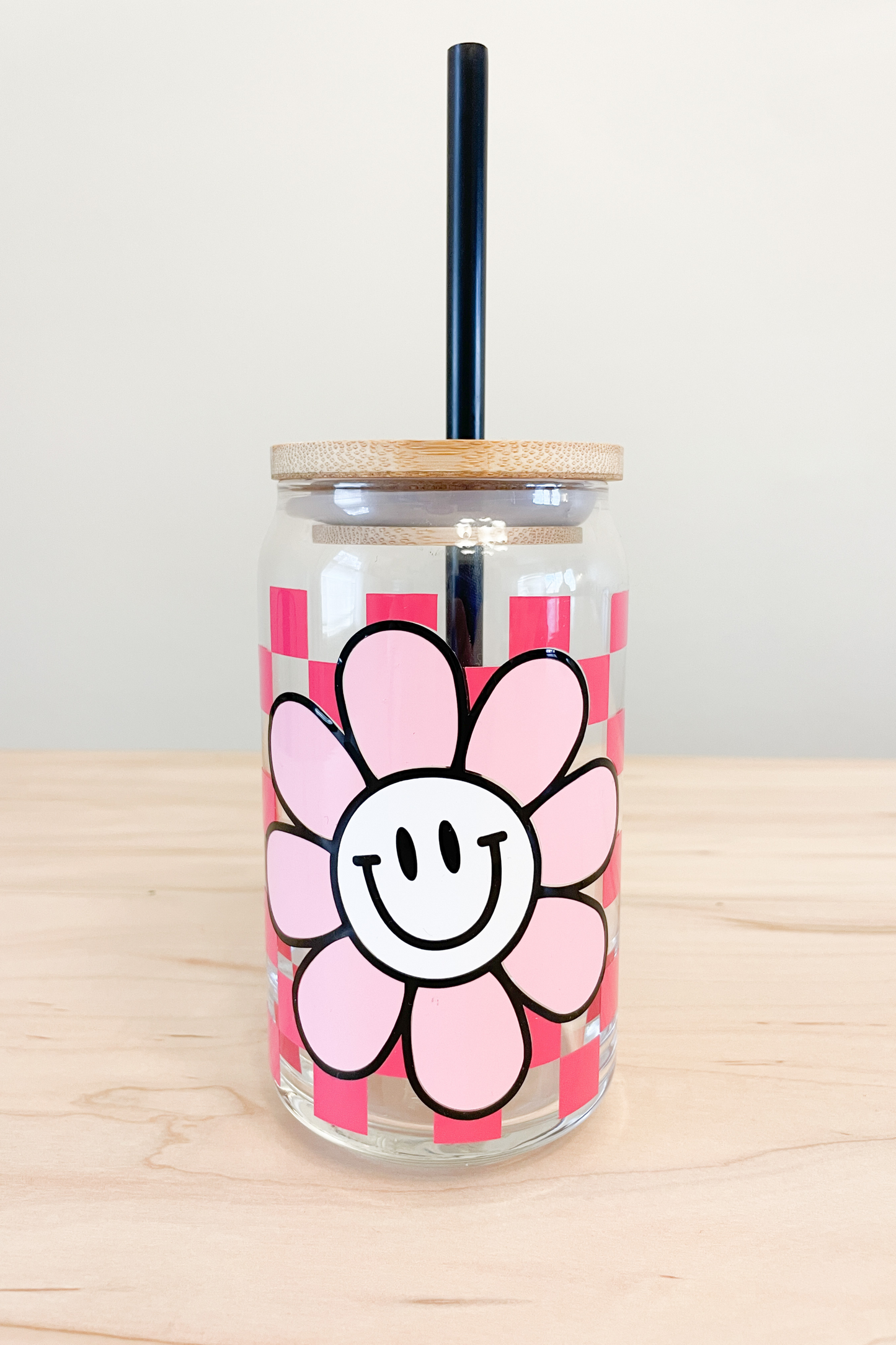 happy checkered flower glass tumbler