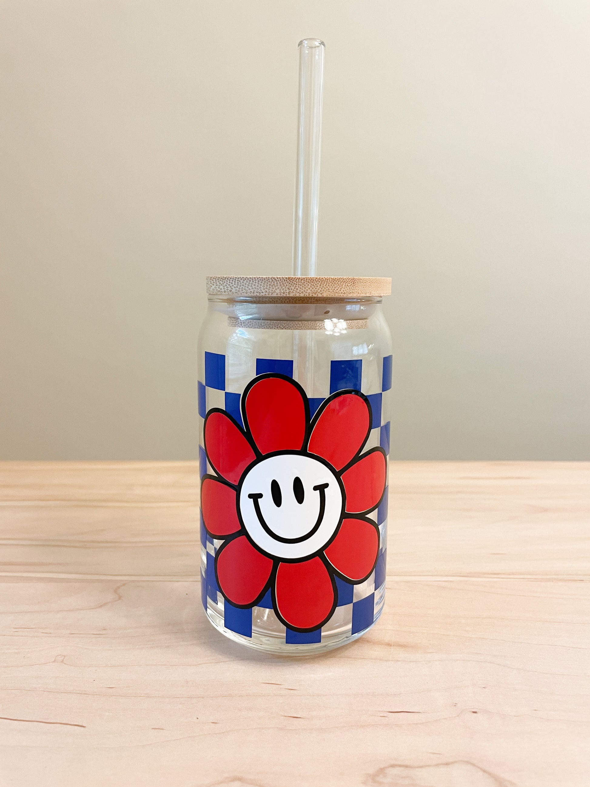 Checkered Smiley Face Drinking Glass With Lid & Straw